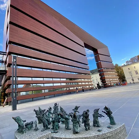 アパート Bright Day - Self Check-in 24h, 10 Min Market Square *