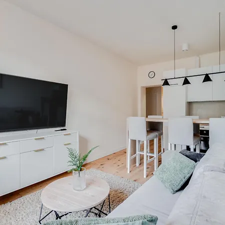 Bright Day - Self Check-in 24h, 10 Min Market Square アパート *