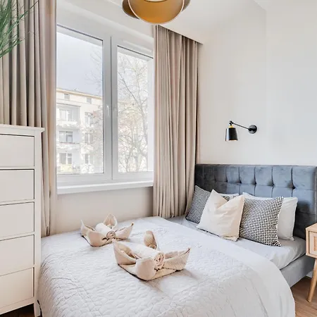 Apartment Bright Day - Self Check-in 24h, 10 Min Market Square