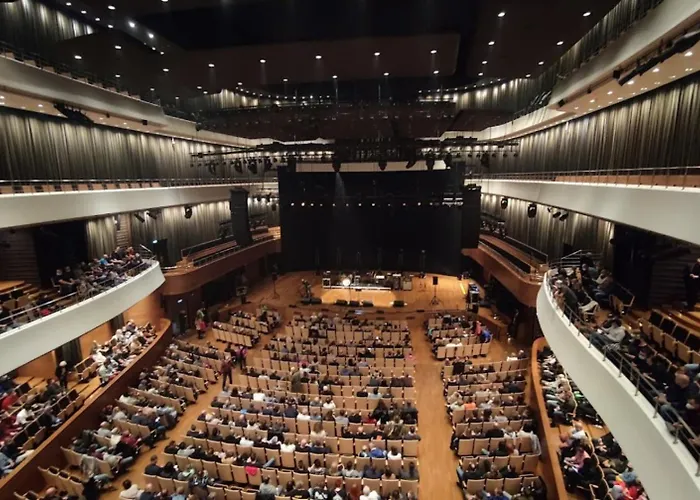 Bright Day - Self Check-in 24h, 10 Min Market Square